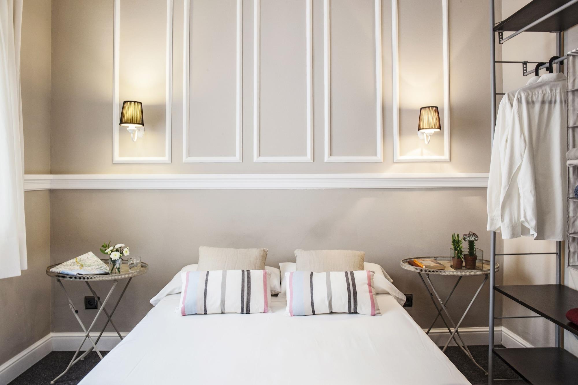Ainb B&B Eixample-Muntaner Барселона Экстерьер фото