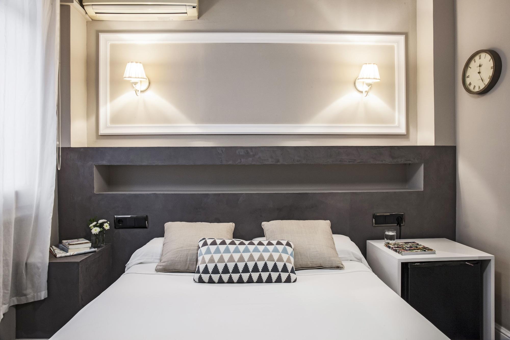 Ainb B&B Eixample-Muntaner Барселона Экстерьер фото