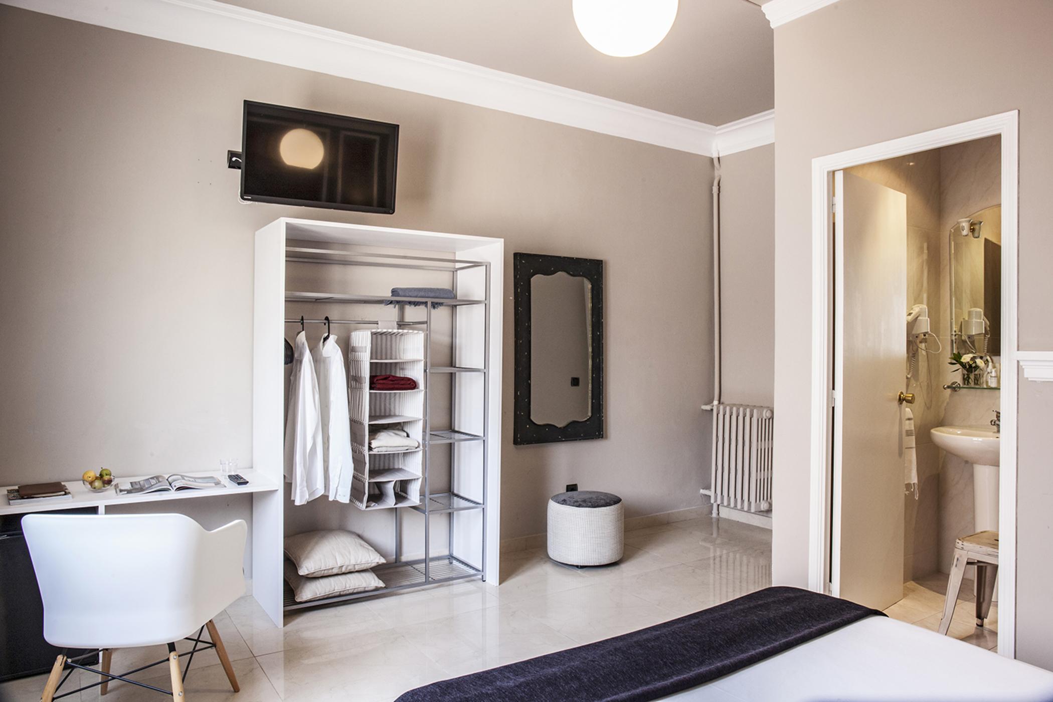 Ainb B&B Eixample-Muntaner Барселона Экстерьер фото