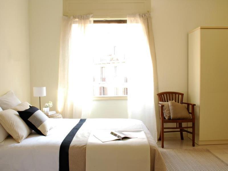 Ainb B&B Eixample-Muntaner Барселона Экстерьер фото